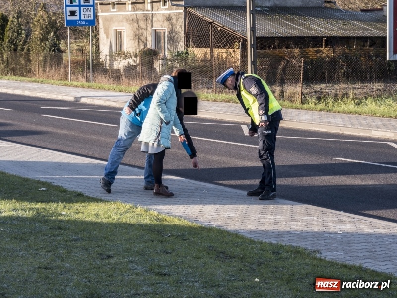Zdjęcie w galerii na portalu naszraciborz.pl: Kierowca toyoty potrącił pieszego przy Rudzkiej wiadomości z regionu