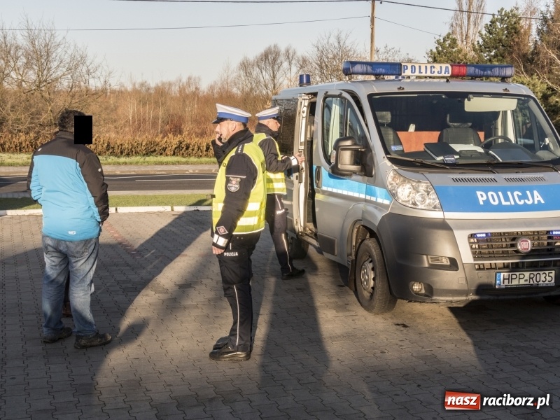 Zdjęcie w galerii na portalu naszraciborz.pl: Kierowca toyoty potrącił pieszego przy Rudzkiej wiadomości z regionu