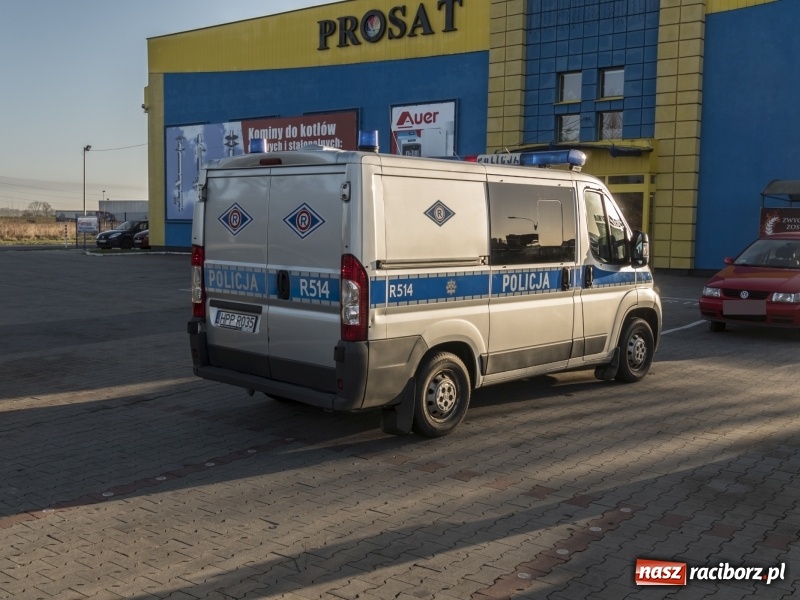 Zdjęcie w galerii na portalu naszraciborz.pl: Kierowca toyoty potrącił pieszego przy Rudzkiej wiadomości z regionu