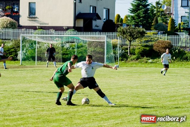 Zdjęcie w galerii na portalu naszraciborz.pl: B-klasa: błotna porażka Pietraszyna wiadomości z regionu