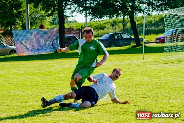 Zdjęcie w galerii na portalu naszraciborz.pl: B-klasa: błotna porażka Pietraszyna wiadomości z regionu