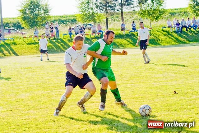 Zdjęcie w galerii na portalu naszraciborz.pl: B-klasa: błotna porażka Pietraszyna wiadomości z regionu