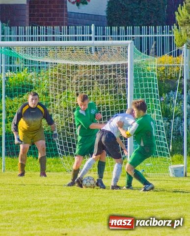 Zdjęcie w galerii na portalu naszraciborz.pl: B-klasa: błotna porażka Pietraszyna wiadomości z regionu