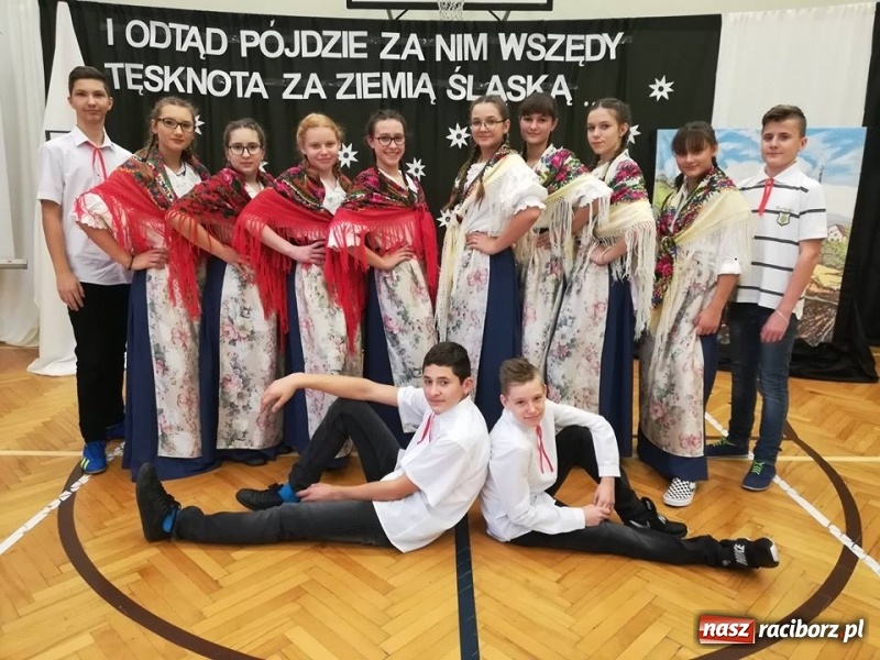 Zdjęcie w galerii na portalu naszraciborz.pl: Święto patrona w Szkole Podstawowej w Krzyżanowicach wiadomości z regionu