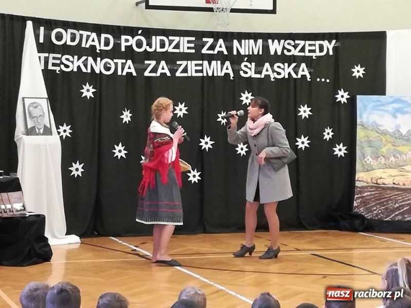 Zdjęcie w galerii na portalu naszraciborz.pl: Święto patrona w Szkole Podstawowej w Krzyżanowicach wiadomości z regionu