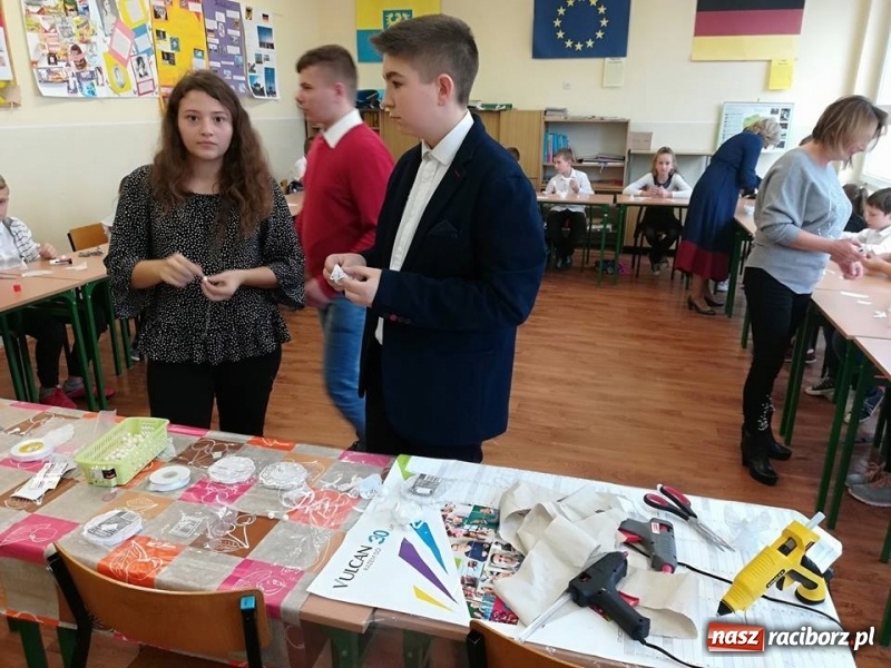 Zdjęcie w galerii na portalu naszraciborz.pl: Święto patrona w Szkole Podstawowej w Krzyżanowicach wiadomości z regionu