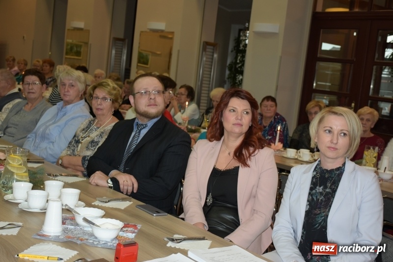 Zdjęcie w galerii na portalu naszraciborz.pl: Święty Mikołaj nie zapomniał o seniorach z Tworkowa wiadomości z regionu