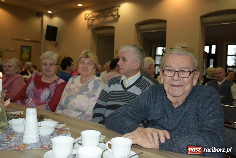 Zdjęcie w galerii na portalu naszraciborz.pl: Święty Mikołaj nie zapomniał o seniorach z Tworkowa wiadomości z regionu