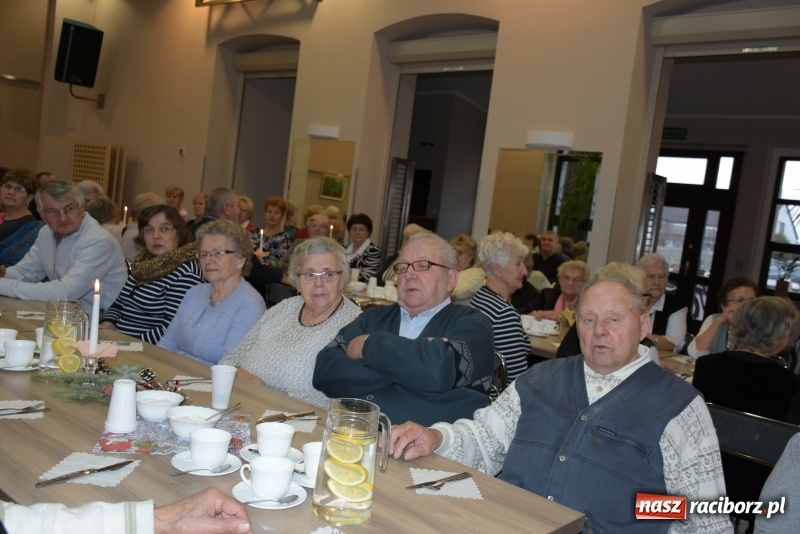 Zdjęcie w galerii na portalu naszraciborz.pl: Święty Mikołaj nie zapomniał o seniorach z Tworkowa wiadomości z regionu