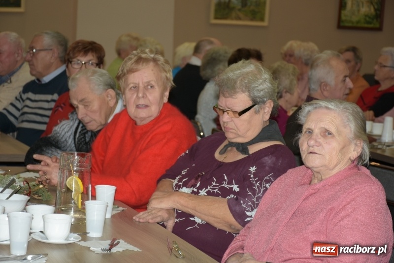 Zdjęcie w galerii na portalu naszraciborz.pl: Święty Mikołaj nie zapomniał o seniorach z Tworkowa wiadomości z regionu