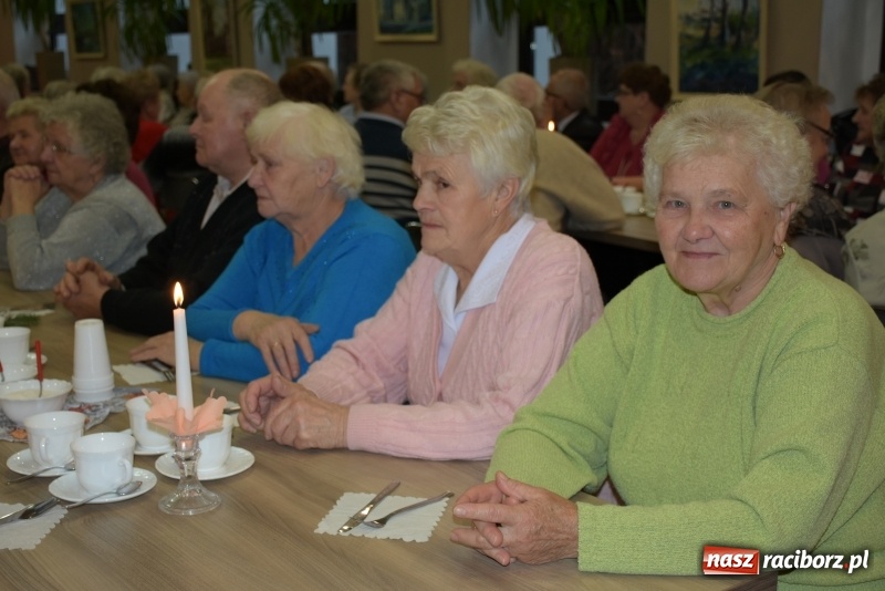 Zdjęcie w galerii na portalu naszraciborz.pl: Święty Mikołaj nie zapomniał o seniorach z Tworkowa wiadomości z regionu