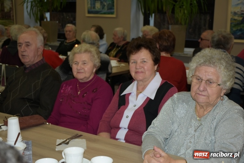 Zdjęcie w galerii na portalu naszraciborz.pl: Święty Mikołaj nie zapomniał o seniorach z Tworkowa wiadomości z regionu