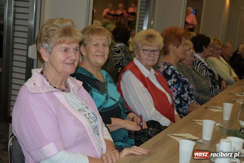 Zdjęcie w galerii na portalu naszraciborz.pl: Święty Mikołaj nie zapomniał o seniorach z Tworkowa wiadomości z regionu