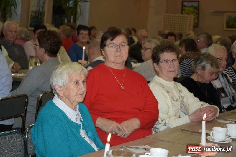 Zdjęcie w galerii na portalu naszraciborz.pl: Święty Mikołaj nie zapomniał o seniorach z Tworkowa wiadomości z regionu