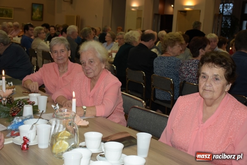 Zdjęcie w galerii na portalu naszraciborz.pl: Święty Mikołaj nie zapomniał o seniorach z Tworkowa wiadomości z regionu