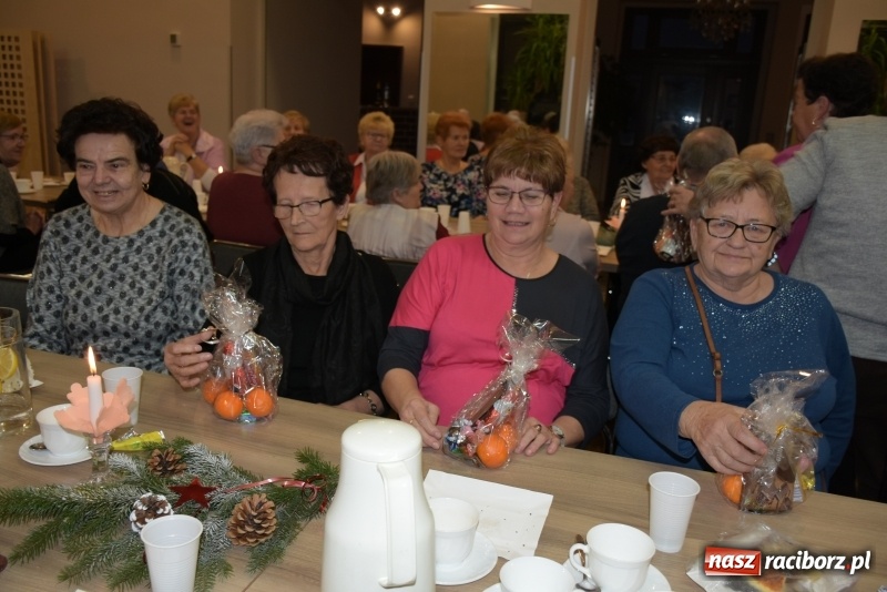 Zdjęcie w galerii na portalu naszraciborz.pl: Święty Mikołaj nie zapomniał o seniorach z Tworkowa wiadomości z regionu
