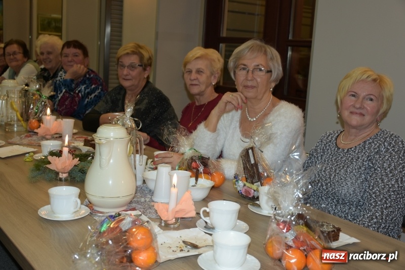 Zdjęcie w galerii na portalu naszraciborz.pl: Święty Mikołaj nie zapomniał o seniorach z Tworkowa wiadomości z regionu