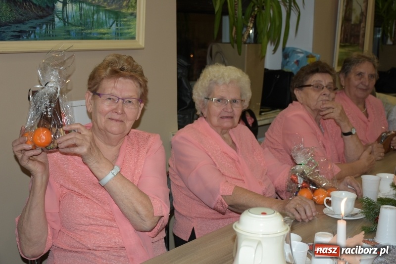 Zdjęcie w galerii na portalu naszraciborz.pl: Święty Mikołaj nie zapomniał o seniorach z Tworkowa wiadomości z regionu