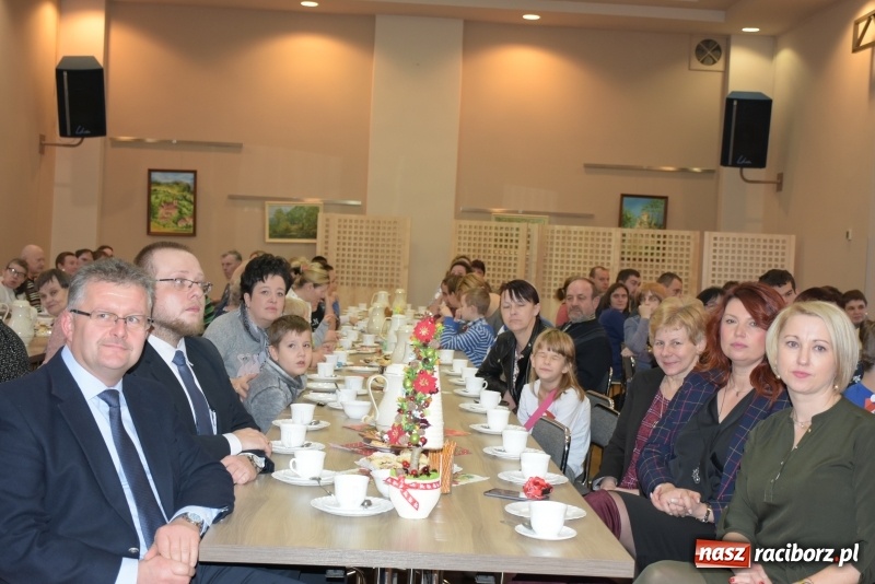 Zdjęcie w galerii na portalu naszraciborz.pl: 6 grudnia jak sami wiecie święty Mikołaj chodzi po świecie... wiadomości z regionu