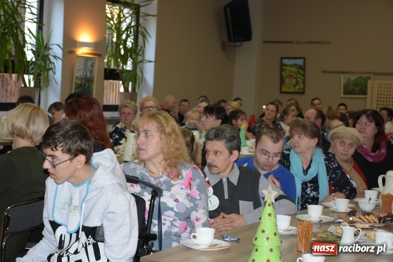 Zdjęcie w galerii na portalu naszraciborz.pl: 6 grudnia jak sami wiecie święty Mikołaj chodzi po świecie... wiadomości z regionu