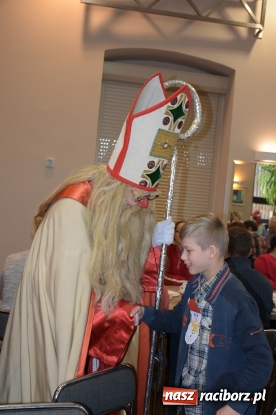 Zdjęcie w galerii na portalu naszraciborz.pl: 6 grudnia jak sami wiecie święty Mikołaj chodzi po świecie... wiadomości z regionu