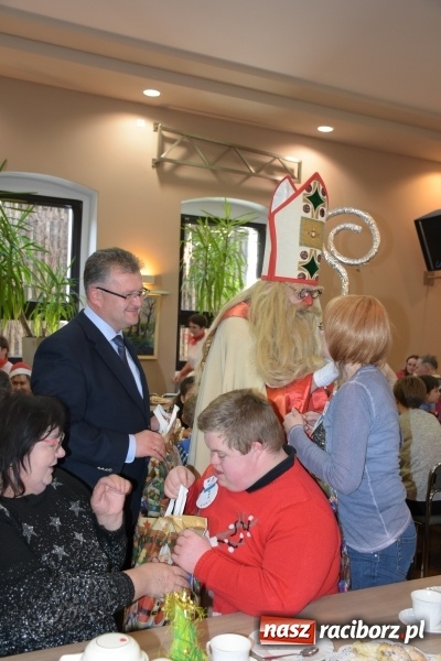 Zdjęcie w galerii na portalu naszraciborz.pl: 6 grudnia jak sami wiecie święty Mikołaj chodzi po świecie... wiadomości z regionu