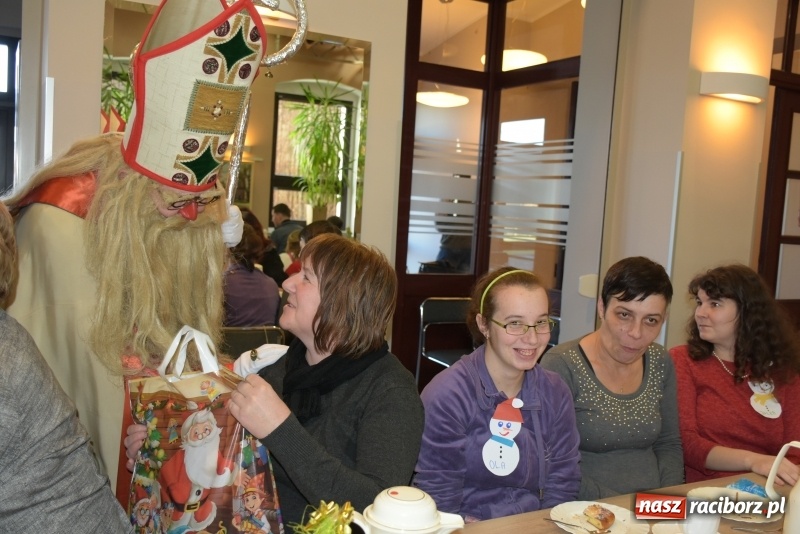 Zdjęcie w galerii na portalu naszraciborz.pl: 6 grudnia jak sami wiecie święty Mikołaj chodzi po świecie... wiadomości z regionu