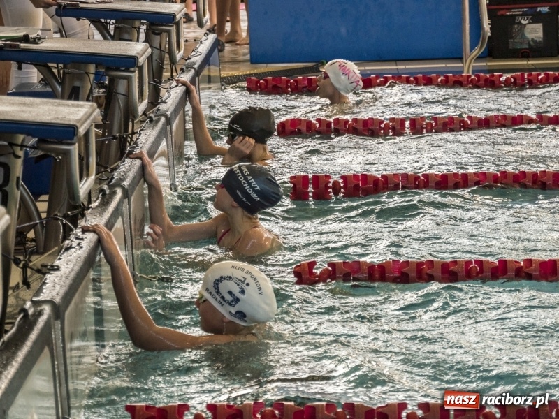 Zdjęcie w galerii na portalu naszraciborz.pl: Trwają Mistrzostwa Śląska 13-latków w pływaniu wiadomości z regionu