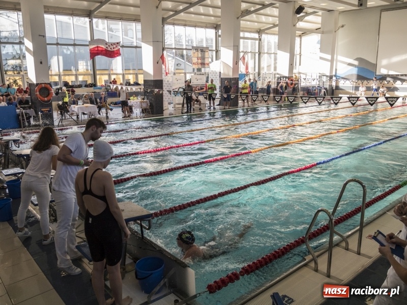 Zdjęcie w galerii na portalu naszraciborz.pl: Trwają Mistrzostwa Śląska 13-latków w pływaniu wiadomości z regionu
