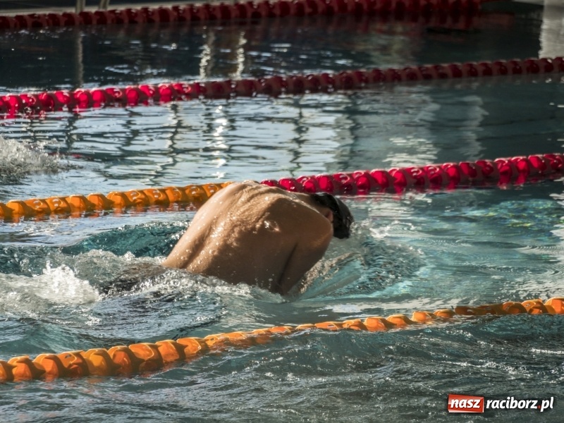 Zdjęcie w galerii na portalu naszraciborz.pl: Trwają Mistrzostwa Śląska 13-latków w pływaniu wiadomości z regionu