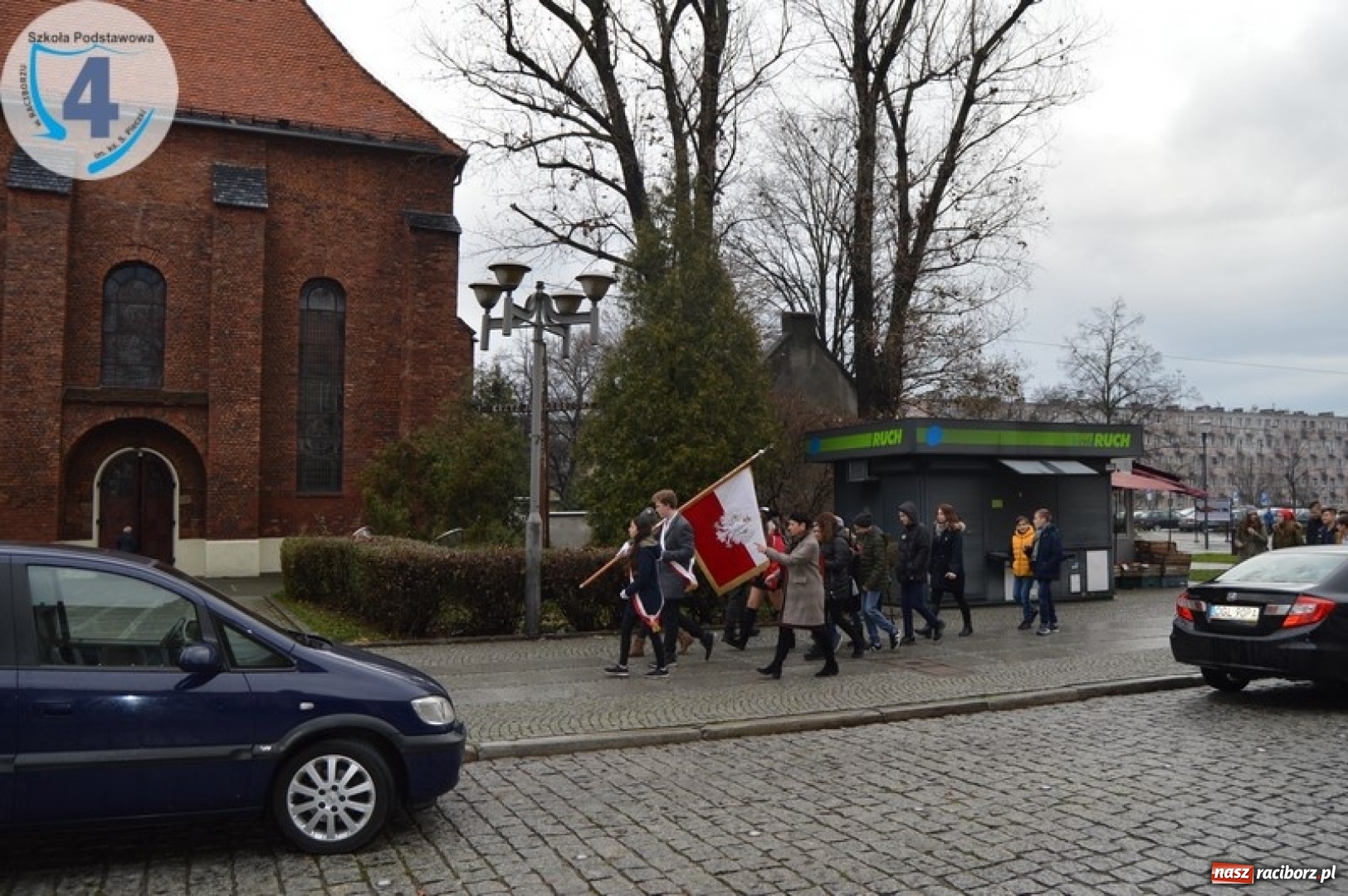 Zdjęcie w galerii na portalu naszraciborz.pl: Raciborska SP 4 obchodziła Dzień Patrona wiadomości z regionu