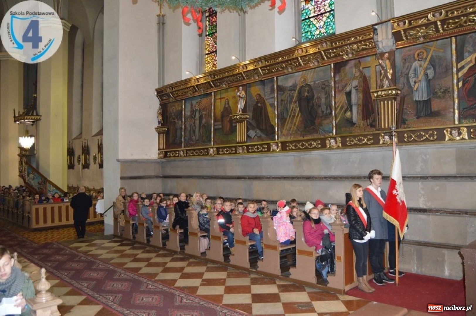 Zdjęcie w galerii na portalu naszraciborz.pl: Raciborska SP 4 obchodziła Dzień Patrona wiadomości z regionu