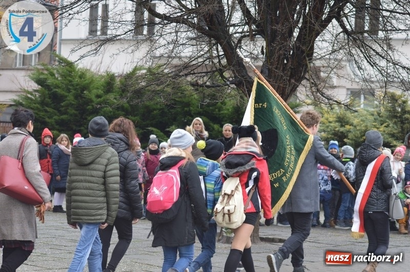 Zdjęcie w galerii na portalu naszraciborz.pl: Raciborska SP 4 obchodziła Dzień Patrona wiadomości z regionu