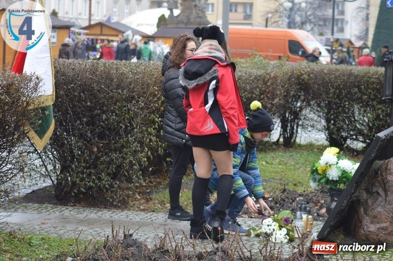 Zdjęcie w galerii na portalu naszraciborz.pl: Raciborska SP 4 obchodziła Dzień Patrona wiadomości z regionu