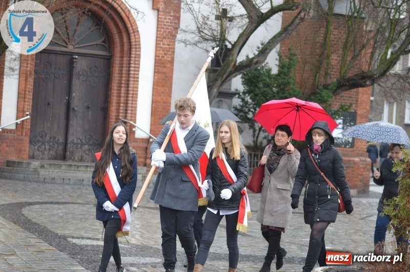 Zdjęcie w galerii na portalu naszraciborz.pl: Raciborska SP 4 obchodziła Dzień Patrona wiadomości z regionu