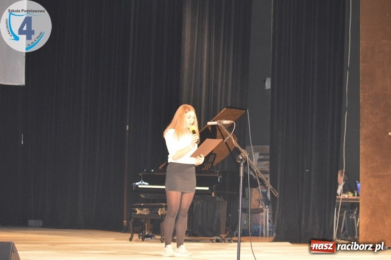 Zdjęcie w galerii na portalu naszraciborz.pl: Raciborska SP 4 obchodziła Dzień Patrona wiadomości z regionu