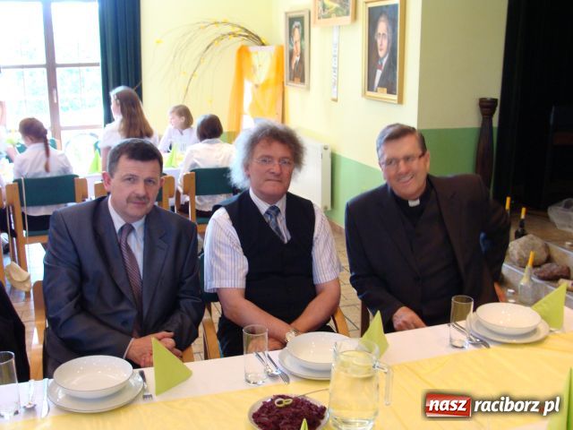 Zdjęcie w galerii na portalu naszraciborz.pl: 70. urodziny szkoły w Grzegorzowicach wiadomości z regionu