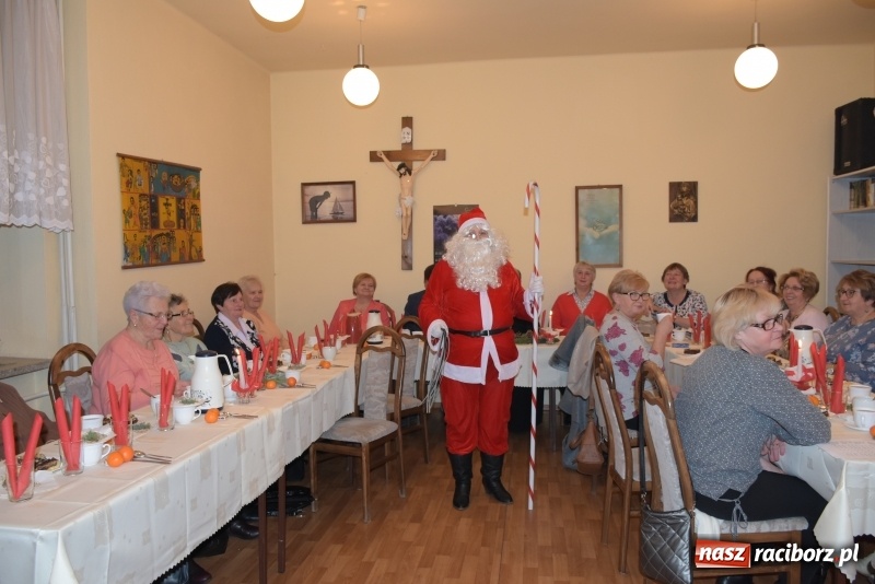 Zdjęcie w galerii na portalu naszraciborz.pl: Mikołaj odwiedził gospodynie z Tworkowa wiadomości z regionu