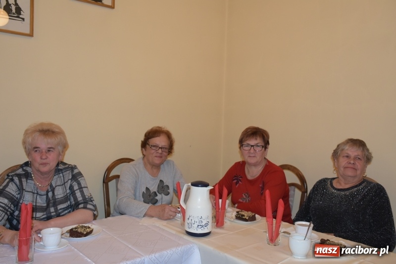 Zdjęcie w galerii na portalu naszraciborz.pl: Mikołaj odwiedził gospodynie z Tworkowa wiadomości z regionu