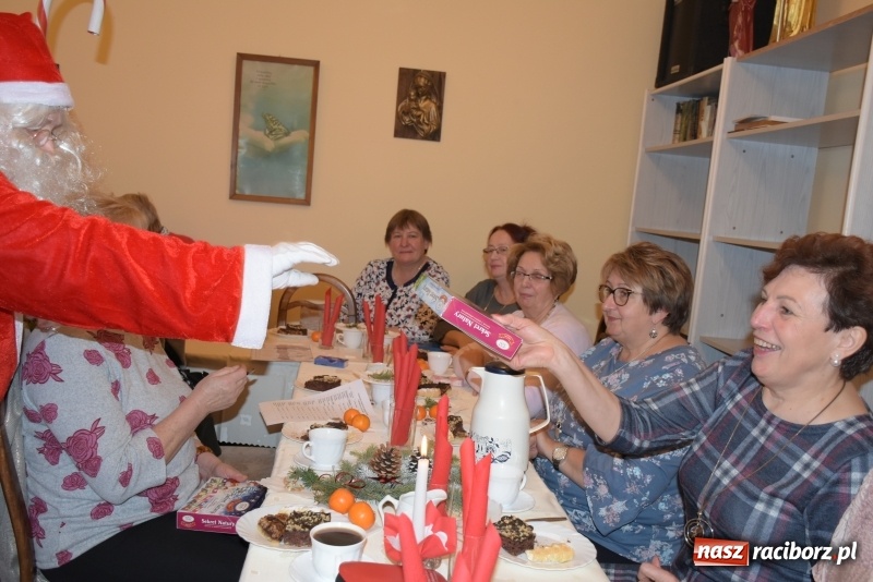Zdjęcie w galerii na portalu naszraciborz.pl: Mikołaj odwiedził gospodynie z Tworkowa wiadomości z regionu