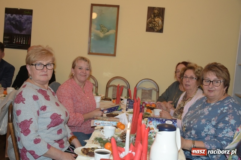 Zdjęcie w galerii na portalu naszraciborz.pl: Mikołaj odwiedził gospodynie z Tworkowa wiadomości z regionu