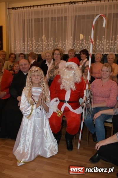 Zdjęcie w galerii na portalu naszraciborz.pl: Mikołaj odwiedził gospodynie z Tworkowa wiadomości z regionu