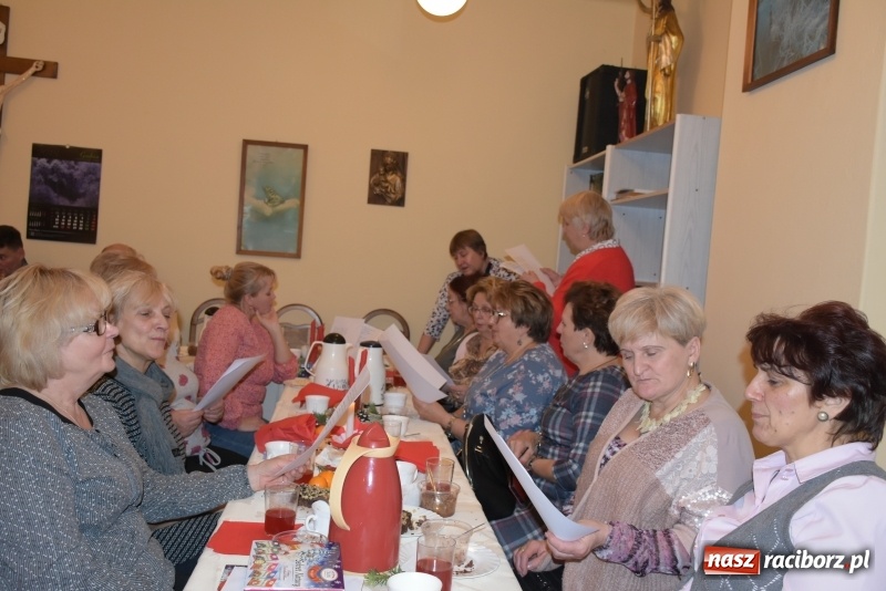 Zdjęcie w galerii na portalu naszraciborz.pl: Mikołaj odwiedził gospodynie z Tworkowa wiadomości z regionu