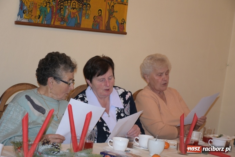 Zdjęcie w galerii na portalu naszraciborz.pl: Mikołaj odwiedził gospodynie z Tworkowa wiadomości z regionu
