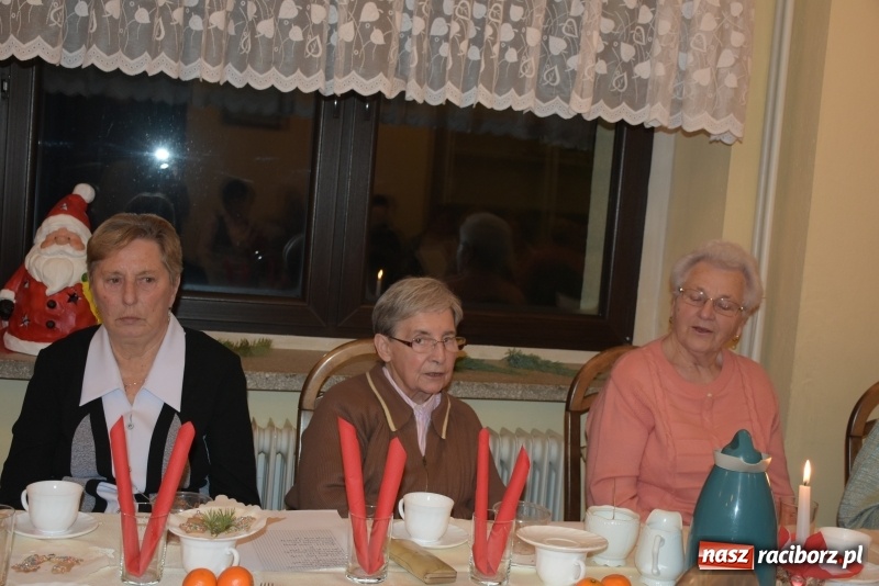 Zdjęcie w galerii na portalu naszraciborz.pl: Mikołaj odwiedził gospodynie z Tworkowa wiadomości z regionu