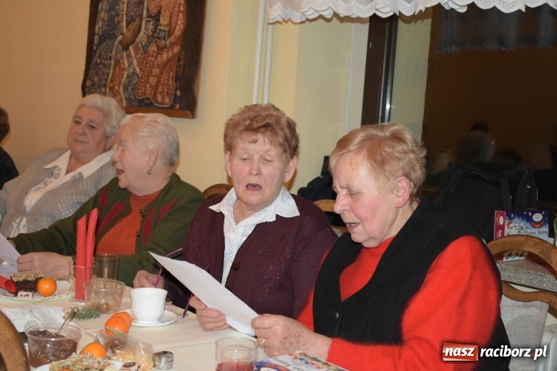 Zdjęcie w galerii na portalu naszraciborz.pl: Mikołaj odwiedził gospodynie z Tworkowa wiadomości z regionu