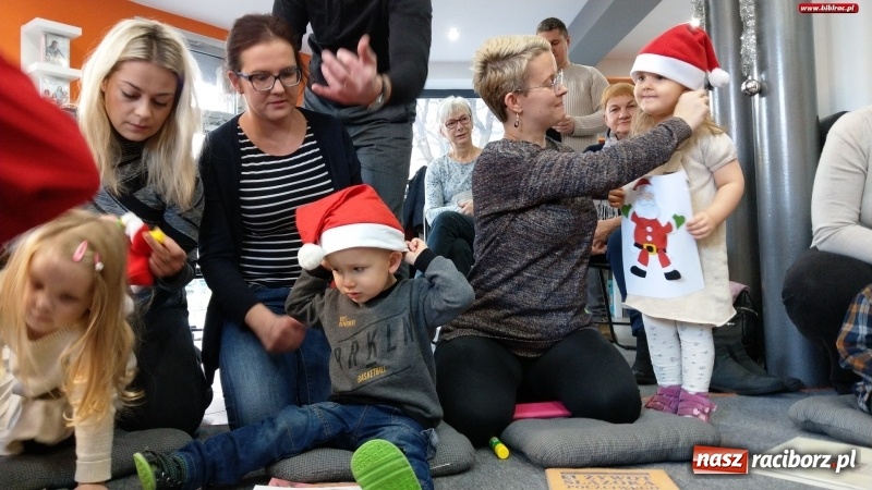 Zdjęcie w galerii na portalu naszraciborz.pl: Mikołajkowe spotkanie w Klubie Malucha w bibliotece na Ostrogu wiadomości z regionu