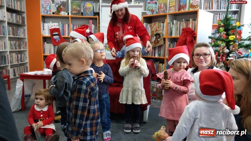 Zdjęcie w galerii na portalu naszraciborz.pl: Mikołajkowe spotkanie w Klubie Malucha w bibliotece na Ostrogu wiadomości z regionu