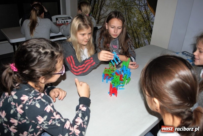 Zdjęcie w galerii na portalu naszraciborz.pl: Integracja nie segregacja. Akcja w SP 1 na Ostrogu  wiadomości z regionu