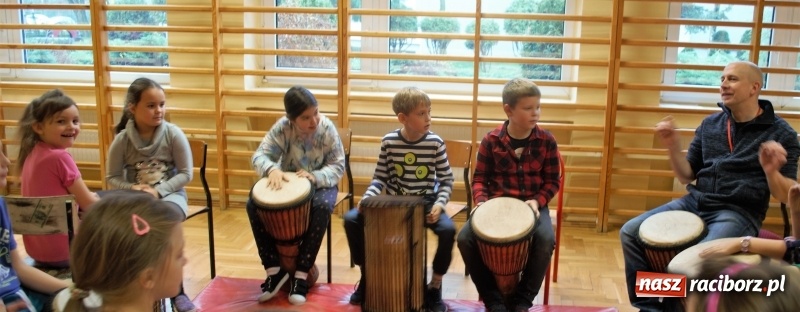 Zdjęcie w galerii na portalu naszraciborz.pl: Integracja nie segregacja. Akcja w SP 1 na Ostrogu  wiadomości z regionu